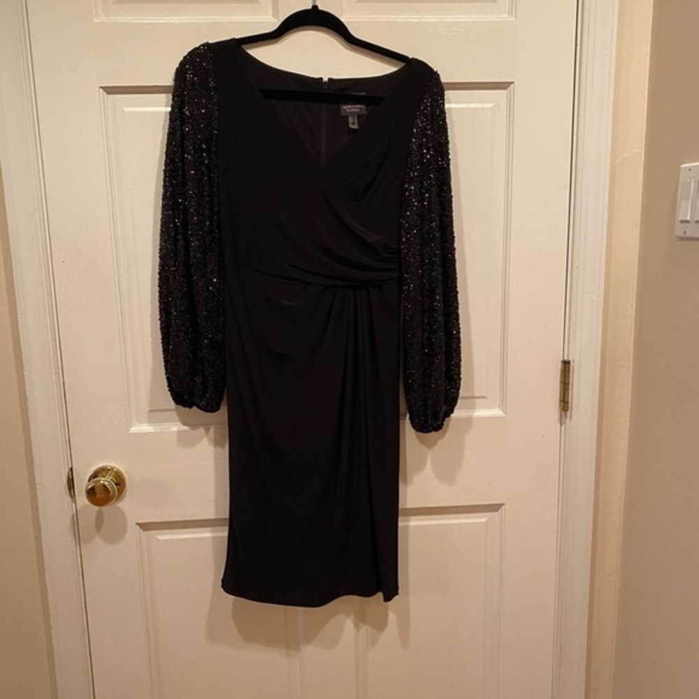 PRICE DROP!!! ADRIANNA PAPELL BLACK DRESS SEQUIN SLEEVES SIZE 4 - Picture 4 of 16